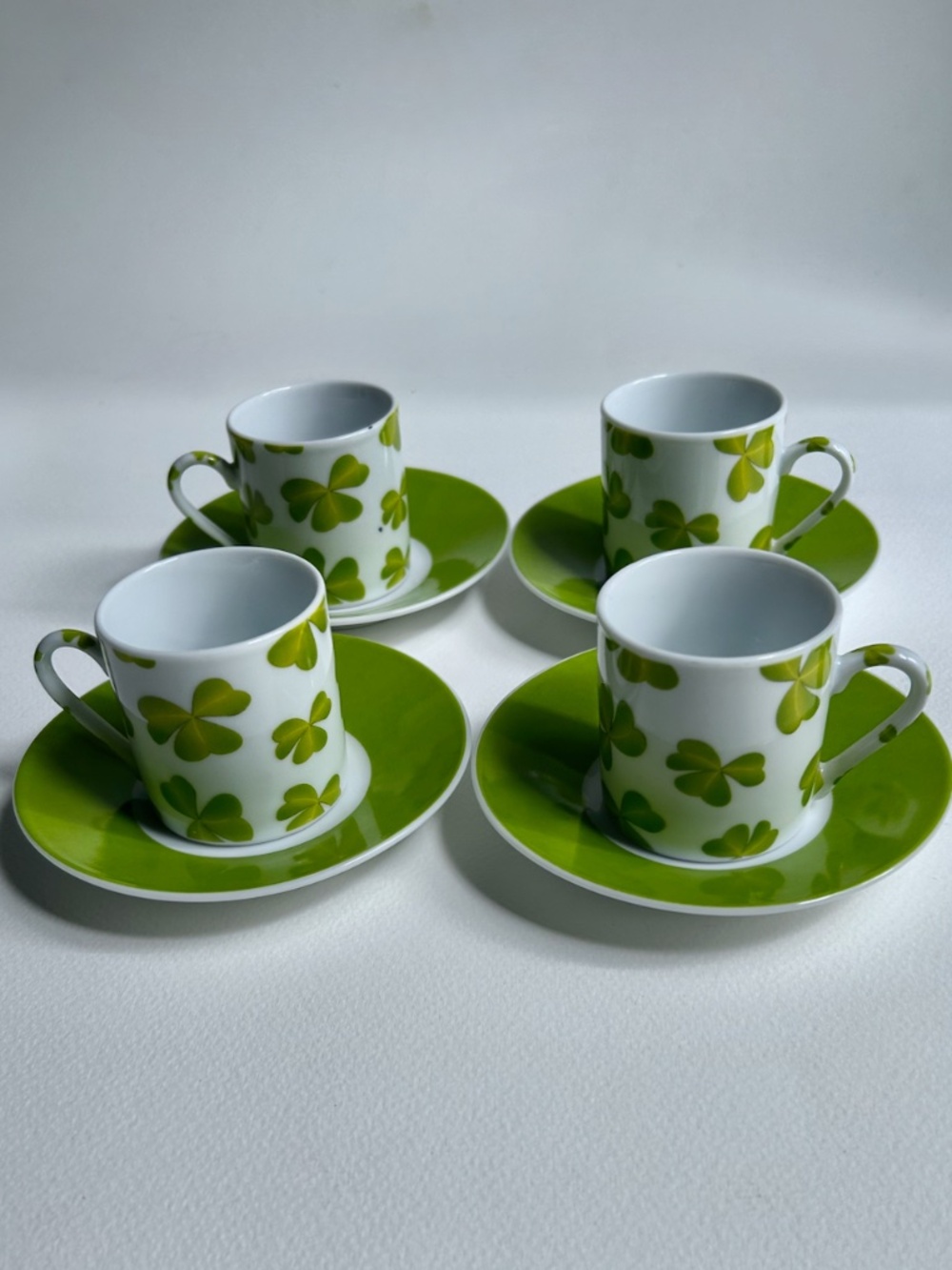 Set of 4 Classic Coffee Tea Green & White “Clover” Demitasse Cups & Saucers